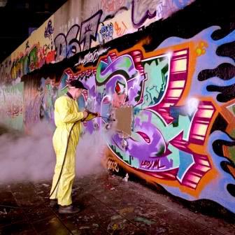 Graffiti verwijderen - Giraffi Graffiti Removers